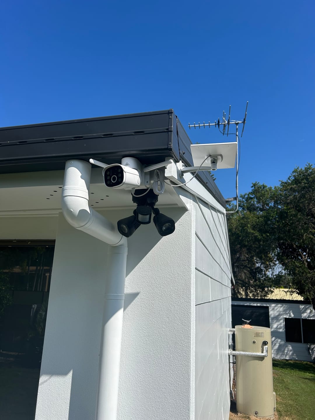 2 x Solar Camera Pro 2.0 (WIFI) Bundle
